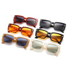 Carica l&#39;immagine nel visualizzatore di Gallery, SO&amp;EI Retro Rectangle Sunglasses Women Rivets Jelly Color Eyewear Men Square Leopard Yellow Sun Glasses Shades UV400