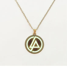 Carica l&#39;immagine nel visualizzatore di Gallery, Accessori moda Logo americano dei Linkin Park Collana Linkin Park Gioielli Cupola di vetro Collane e pendenti Abbigliamento da uomo 