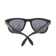 Carica l&#39;immagine nel visualizzatore di Gallery, SWOKENCE  Folding Sunglasses Women Men Portable Foldable Sun Glasses Rivet Frame Folded UV400 Optical Spectacles SA14