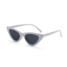 Carica l'immagine nel visualizzatore di Gallery, Sexy Cat Eye Retro Sunglasses Small Triangle Sunglasses Female Shades Ladies Trending Streetwear Eyewear UV400 Eyewear