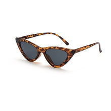 Carica l'immagine nel visualizzatore di Gallery, Sexy Cat Eye Retro Sunglasses Small Triangle Sunglasses Female Shades Ladies Trending Streetwear Eyewear UV400 Eyewear