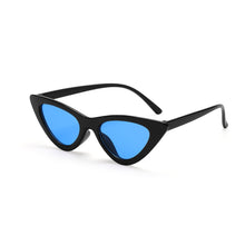 Carica l'immagine nel visualizzatore di Gallery, Sexy Cat Eye Retro Sunglasses Small Triangle Sunglasses Female Shades Ladies Trending Streetwear Eyewear UV400 Eyewear