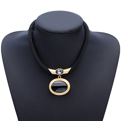 Collana semplice ed elegante con clavicola nera Disegni catena maglione Ciondolo di cristallo grande Collane girocollo Gioielli da donna Duftgold 