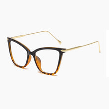 Carica l&#39;immagine nel visualizzatore di Gallery, Simple Retro Cat Eye Clear Glasses Women Brand Man Blue-ray Optical Eyewear Frame nerd optical frames clear Glasses O332
