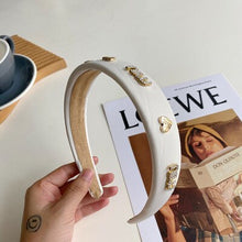 Load image into Gallery viewer, Simulation Pearl Hairbands Women Hair Accessories Vintage Handmade Hoops Autumn/Winter Headband Ornaments 2023 Head Wrap