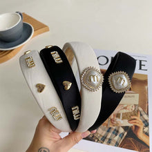 Load image into Gallery viewer, Simulation Pearl Hairbands Women Hair Accessories Vintage Handmade Hoops Autumn/Winter Headband Ornaments 2023 Head Wrap