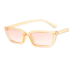 Carica l'immagine nel visualizzatore di Gallery, Occhiali da sole Cat Eye piccoli da donna Occhiali da sole vintage a specchio in plastica retrò neri Occhiali da sole femminili Oculos De Sol Feminino 