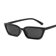 Carica l'immagine nel visualizzatore di Gallery, Occhiali da sole Cat Eye piccoli da donna Occhiali da sole vintage a specchio in plastica retrò neri Occhiali da sole femminili Oculos De Sol Feminino 