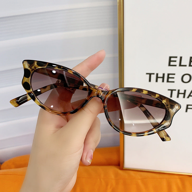 Small Cat Eye Sunglasses Women Irregular Vintage Sun Glasses UV400 Trending Ladies Eyewear Gafas De Sol