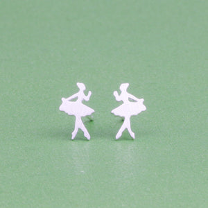 Small Earing for Girls Silver Cute Korean Earrings Stud for Women Kids Aretes De Mujer Modernos 2018 Simple Minimalist Jewelry