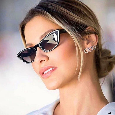 Small Frame Cat Eye Sunglasses Women Designer Retro Sunglasses Ladies Imitation Diamond Sunglasses UV400 Óculos de sol femininos