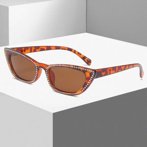 Small Frame Cat Eye Sunglasses Women Designer Retro Sunglasses Ladies Imitation Diamond Sunglasses UV400 Óculos de sol femininos