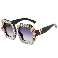 Carica l'immagine nel visualizzatore di Gallery, Square Diamond Sunglasses Women 2023  Brand Designer Colorful Rhinestones Sunglasses Stylish Eyewear Shades UV400 Oculos