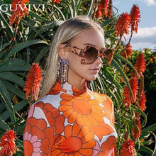 Load image into Gallery viewer, Square Oversized Sunglasses Women 2023 Steampunk Vintage Sunglasses Retro Sunglasses Men Gradient Eyewear Punk Ladies