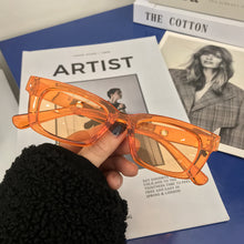Carica l&#39;immagine nel visualizzatore di Gallery, Occhiali da sole quadrati retrò donne designer di marca occhiali da sole femminili colori caramelle piccola cornice vintage Oculos De Sol очки INS 