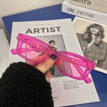 Carica l&#39;immagine nel visualizzatore di Gallery, Occhiali da sole quadrati retrò donne designer di marca occhiali da sole femminili colori caramelle piccola cornice vintage Oculos De Sol очки INS 