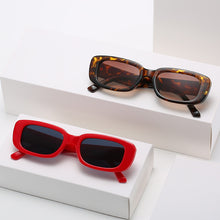 Carica l&#39;immagine nel visualizzatore di Gallery, Occhiali da sole quadrati da donna rettangolari occhiali da sole firmati di marca per donna sfumata trasparente lente piccola unisex Oculos De Sol