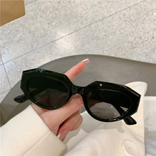 Carica l&#39;immagine nel visualizzatore di Gallery, Square Women&#39;s Sunglasses 2023 Retro Design Shades Sun Glasses Leopard Black White Colour UV400 Glass