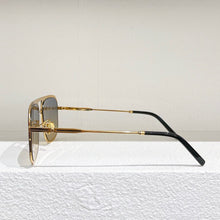 Carica l&#39;immagine nel visualizzatore di Gallery, Square metal frame sunglasses men style gradient brwon lens