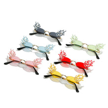 Load image into Gallery viewer, Steampunk Fire Sunglasses Women Handmade Pearl Sun Glasses UV400 Punk Flame Shape Shades Ladies Eyewear Gafas De Sol