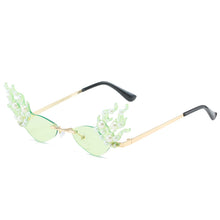 Load image into Gallery viewer, Steampunk Fire Sunglasses Women Handmade Pearl Sun Glasses UV400 Punk Flame Shape Shades Ladies Eyewear Gafas De Sol