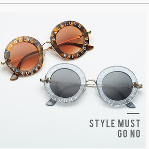 Stylish Font Sunglasses For Women Round Designer Glasses Classic Trendy Sunglass UV400