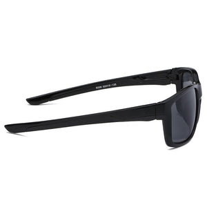 Occhiali da sole da uomo alla moda Occhiali quadrati UV Occhiali da sole scuri Occhiali protettivi Occhiali da vista Outdoor Street Travel Party Regalo di Natale