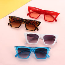 Carica l'immagine nel visualizzatore di Gallery, Summer Square Sunglasses for Lady  Trendy Style Sun Glasses Vintage Shades Goggles UV400 Protection Streetwear Eyewear