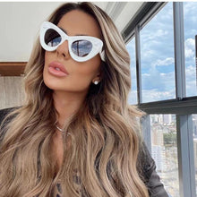 Load image into Gallery viewer, Sunglasses Ladies 2023 Cat Eye Round Gradient Oversized Frame Sunglasses  Designer Glasses UV400 Popular Beach Sunglasses