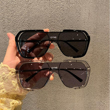 Carica l'immagine nel visualizzatore di Gallery, Occhiali da sole da donna 2022 Occhiali da sole classici di marca firmati Occhiali da sole di alta qualità Occhiali da sole alla moda Custodia per occhiali da donna 