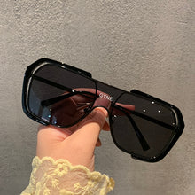 Carica l'immagine nel visualizzatore di Gallery, Occhiali da sole da donna 2022 Occhiali da sole classici di marca firmati Occhiali da sole di alta qualità Occhiali da sole alla moda Custodia per occhiali da donna 