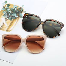 Carica l'immagine nel visualizzatore di Gallery, Sunglasses Women Cat Eye  Brand Designer Fashion Coating Mirror Sexy Cateye Sun Glasses  Women's Glasses