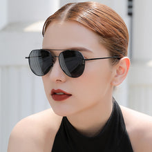 Load image into Gallery viewer, Sunglasses Women Polarized Gradient UV400 Lens Vintage  Crystal Ladies Sun Glasses Eyewear For Female N90274