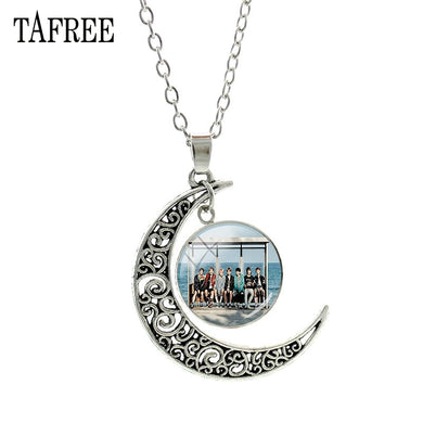 Banda musicale BTS Luna Ciondoli Collane Souvenir Nuovi uomini creativi Collana donna Dichiarazione Ciondolo Gioielli distintivo BTS214 