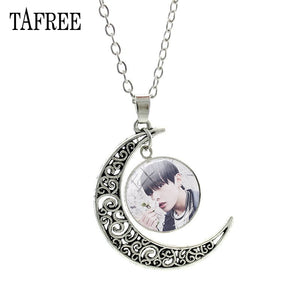 Music Band BTS Moon Pendants Necklaces Souvenir New Creative Men Women Necklace Statement Pendant Badge Jewelry BTS214