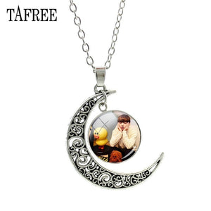 Music Band BTS Moon Pendants Necklaces Souvenir New Creative Men Women Necklace Statement Pendant Badge Jewelry BTS214