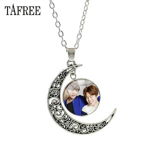 Music Band BTS Moon Pendants Necklaces Souvenir New Creative Men Women Necklace Statement Pendant Badge Jewelry BTS214