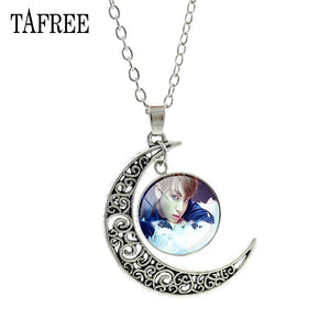 Music Band BTS Moon Pendants Necklaces Souvenir New Creative Men Women Necklace Statement Pendant Badge Jewelry BTS214