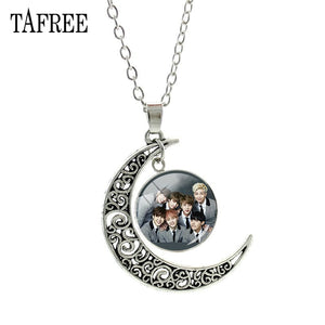 Music Band BTS Moon Pendants Necklaces Souvenir New Creative Men Women Necklace Statement Pendant Badge Jewelry BTS214