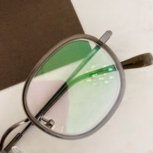 Carica l&#39;immagine nel visualizzatore di Gallery, TF5661 Oval Taitanium Frames With Original Logo Can Be Customized Into Precription Eyewear Myopia Hyperopic Progressive Glasses