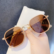 Carica l&#39;immagine nel visualizzatore di Gallery, TR90 boxy high-end sunglasses for women