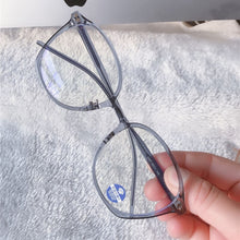 Load image into Gallery viewer, TR90 Vintage Glasses Women Men Round Clear Glasses Optical Eyeglasses Frame Transparent Lens Spectacle Unisex Anti Blue Light