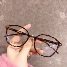 Load image into Gallery viewer, TR90 Vintage Glasses Women Men Round Clear Glasses Optical Eyeglasses Frame Transparent Lens Spectacle Unisex Anti Blue Light