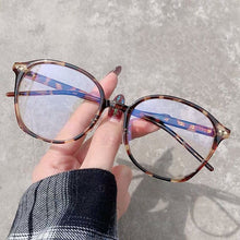 Load image into Gallery viewer, TR90 Vintage Glasses Women Men Round Clear Glasses Optical Eyeglasses Frame Transparent Lens Spectacle Unisex Anti Blue Light