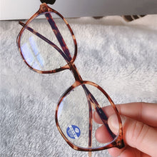 Load image into Gallery viewer, TR90 Vintage Glasses Women Men Round Clear Glasses Optical Eyeglasses Frame Transparent Lens Spectacle Unisex Anti Blue Light
