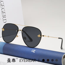 Load image into Gallery viewer, The 2023 bee sunglasses euramerican personality frameless sea toad sunglasses glasses