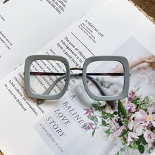 Load image into Gallery viewer, The net red box mirror --- Fragrant grandma flat mirror myopia glasses frame  s1786