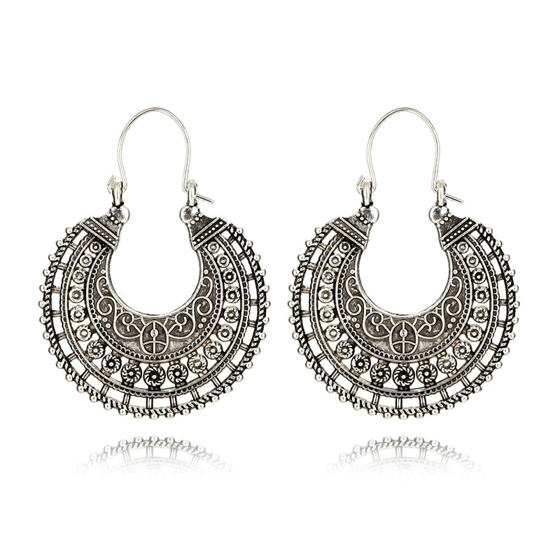 Vintage Antique Sliver Hollow Out Carved Drop Earrings for Women Ethnic Alloy Dangle Earrings Jewelry 4441