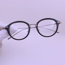 Load image into Gallery viewer, Retro Titanium Alloy Round Eyeglasses Men Women Prescription Myopia Reading Eyewear Glasses Frame TB011