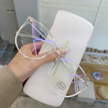 Load image into Gallery viewer, Transparent Ladies Resin Glasses All-match Anti-blue Computer Eye Protection Round Simple Glasses Frame